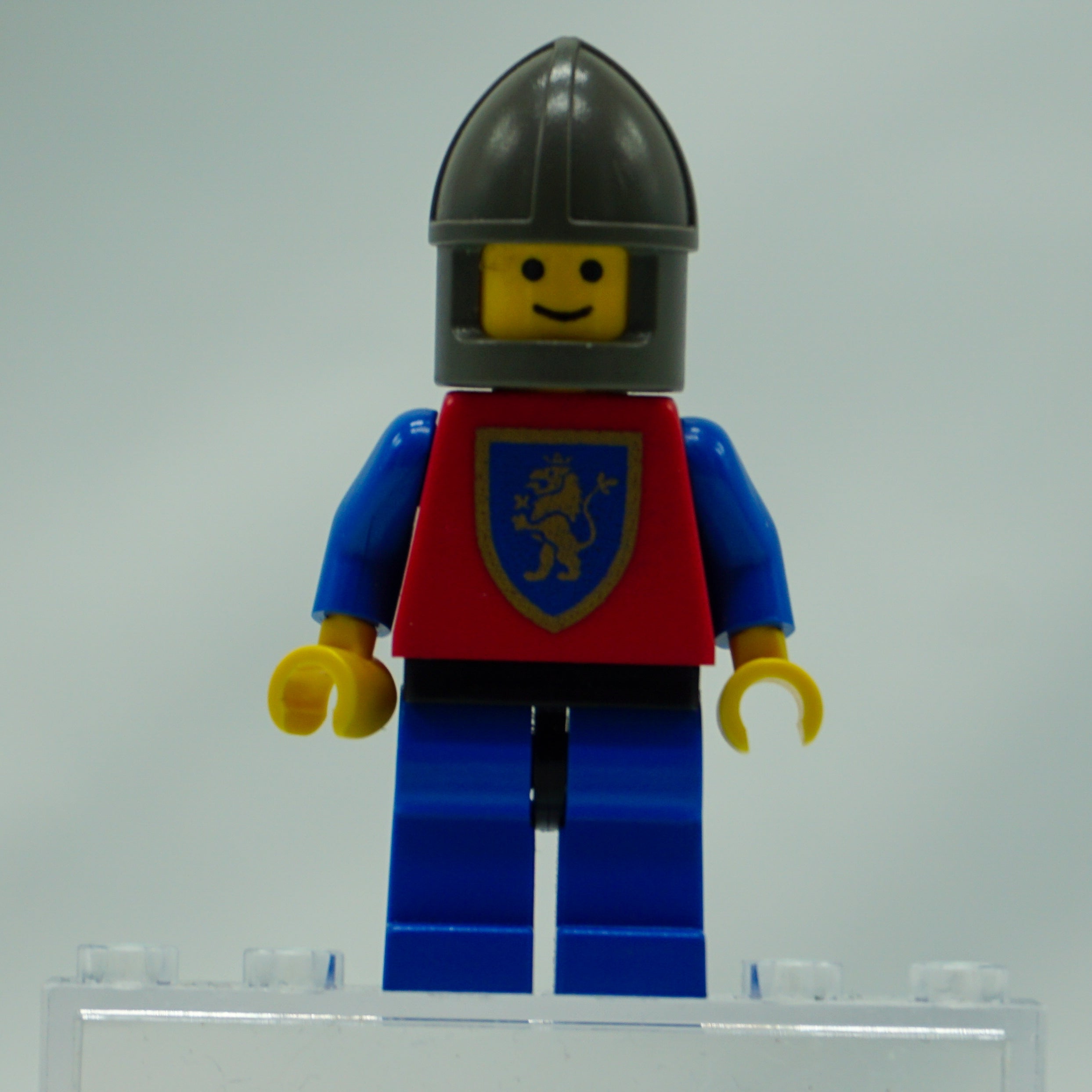 Minifig cas113a - Crusader Lion - Blue Legs with Black Hips, Dark Gray Chin-Guard, Quiver